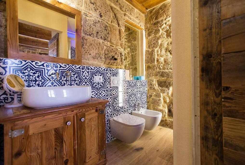 Grand Suite Gioberti Elegante Nel Cuore Di Alguer Exterior foto