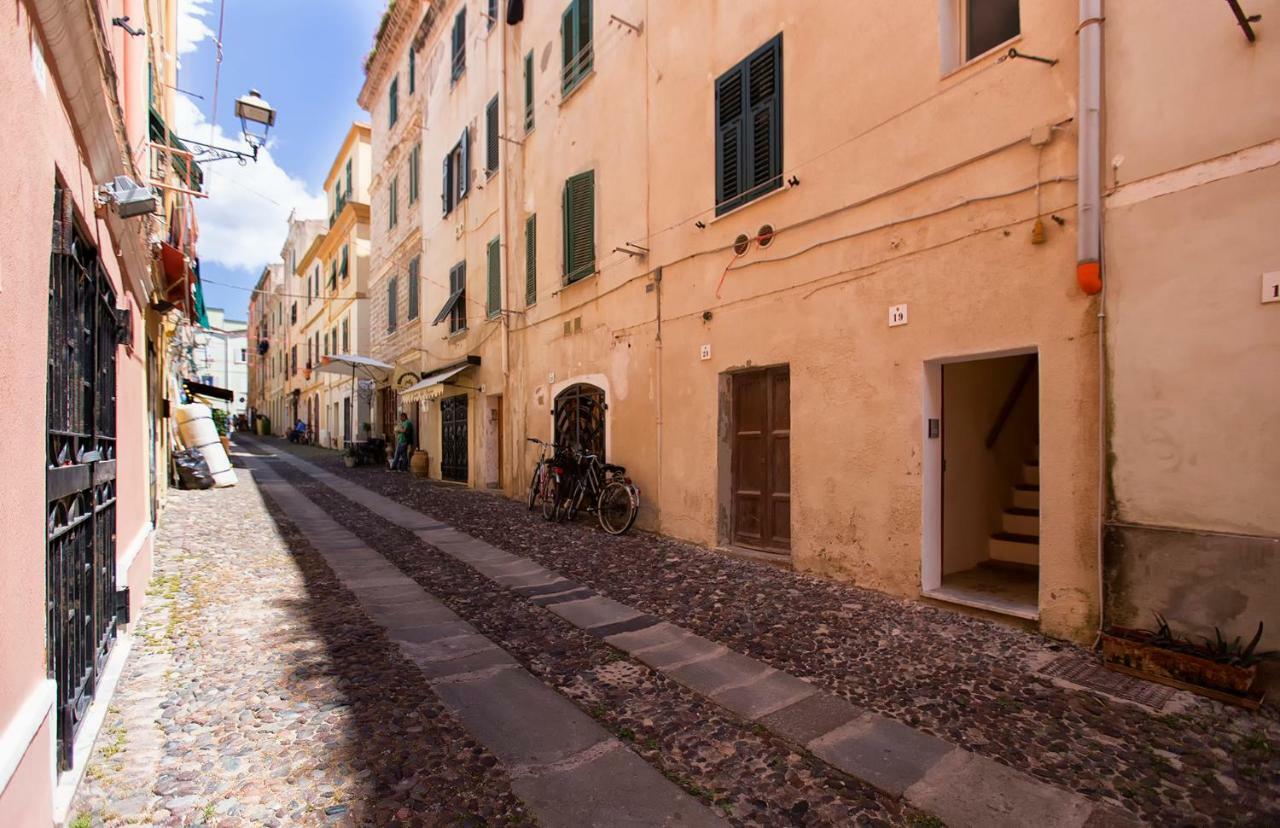 Grand Suite Gioberti Elegante Nel Cuore Di Alguer Exterior foto